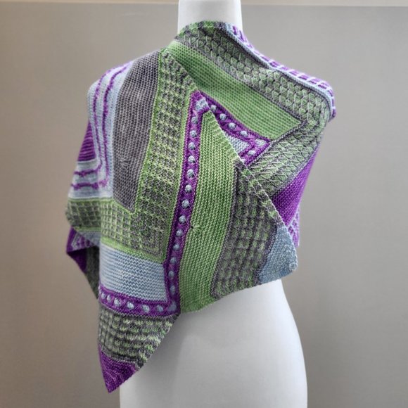 Springtime Wrap - Picture 3 of 9